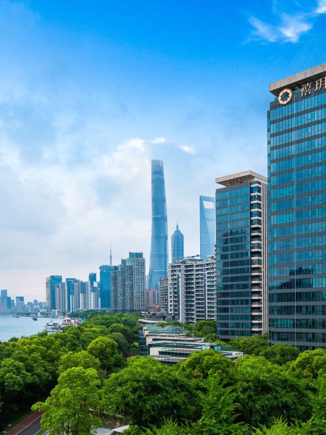 🌟 Shanghai Sleepover: Riverside Luxury & Views 🌟