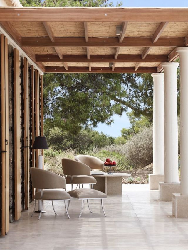 🌟 Greek Elegance & Sea Views: Amanzoe's Top Perks 🌊