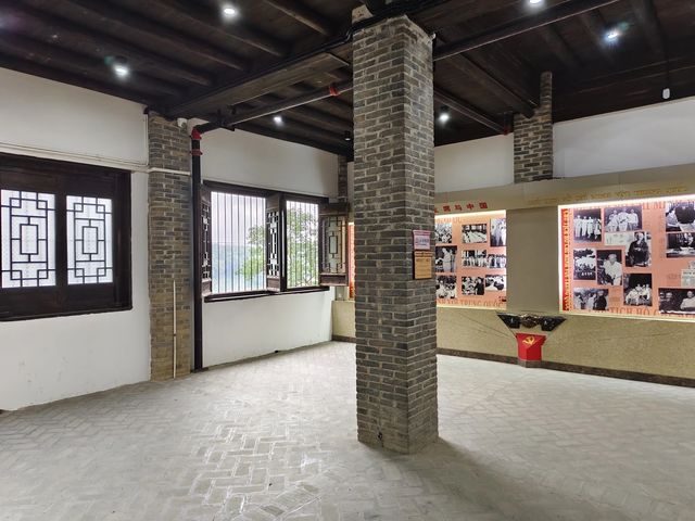 打卡廣西胡志明紀念館。