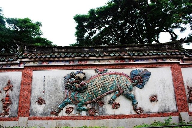 千年佛光照耀泉州：探索開元寺的歷史與傳說。