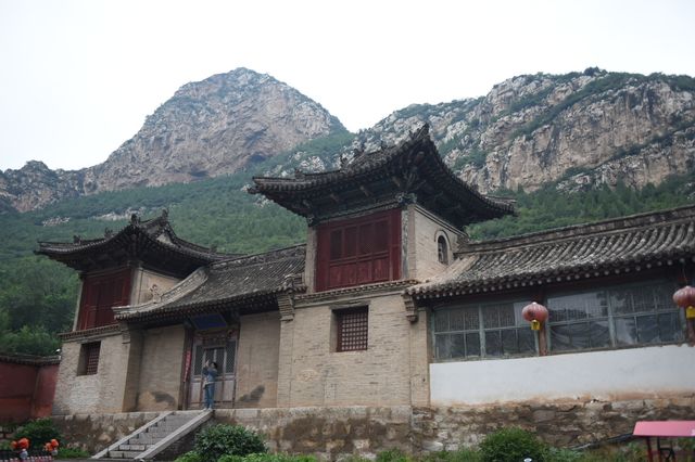 遼塔之冠——覺山寺塔。