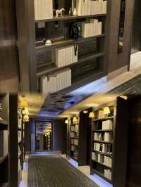 這對情侶激動到哭了,來香港一定要住這家酒店!!