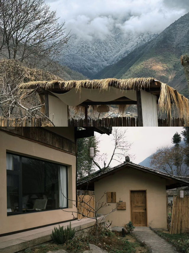 四川海螺溝｜隱藏在雪山下的木屋民宿