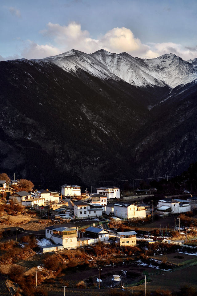 初見梅里我收穫了日照金山和晚霞流星