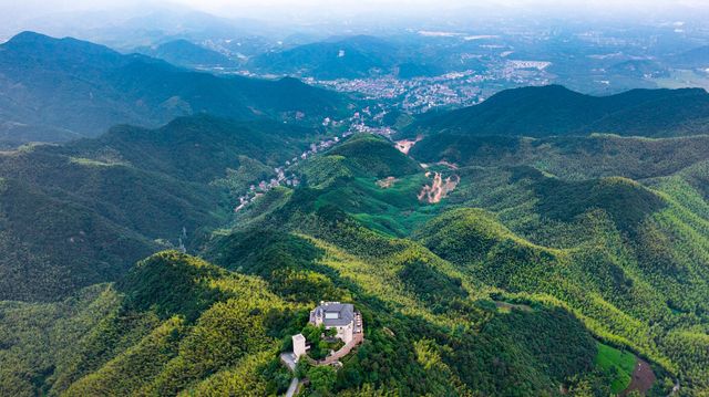 莫干山避暑詩境|山居時序:採茶雲海·枕星溫泉·竹林溯溪 莫干山避暑詩境|山居時序:採茶雲海·枕星溫泉·竹林溯溪