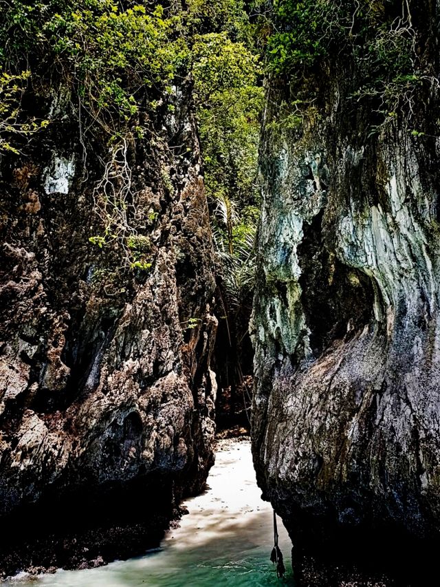 Exploring Ang Thong: A True Wondet Near Koh Samui Exploring Ang Thong: A True Wondet Near Koh Samui