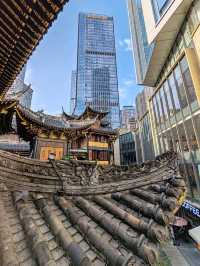 Layered Elegance: The Upturned Eaves of Luohan Temple