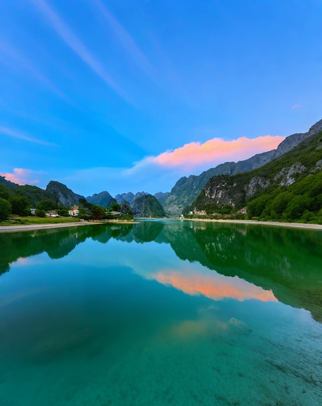 浩坤湖全攻略 | 邂逅"廣西納木錯"，在喀斯特仙境中泛舟騎行