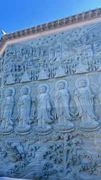 “探秘仙湖弘法寺：入口壁畫的佛韻禪意與祈福之旅”深圳弘法