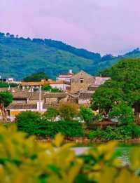 廣西靈山一日精華遊攻略  寶貝們，一日玩轉廣西靈山，這份攻略碼住！  行程安排  上午：六峰山風景區