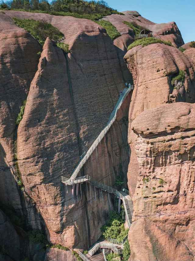 江西藏瘋了！徐霞客盛讚的丹霞秘境！此生必看