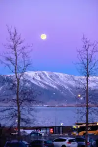 冰島下午三點｜日落與滿月