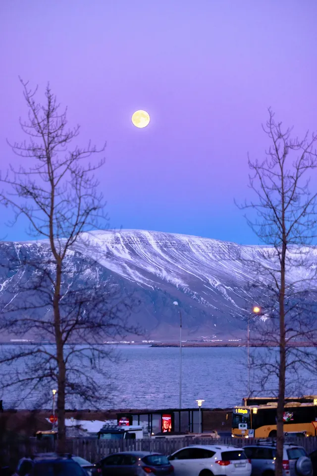 冰島下午三點｜日落與滿月