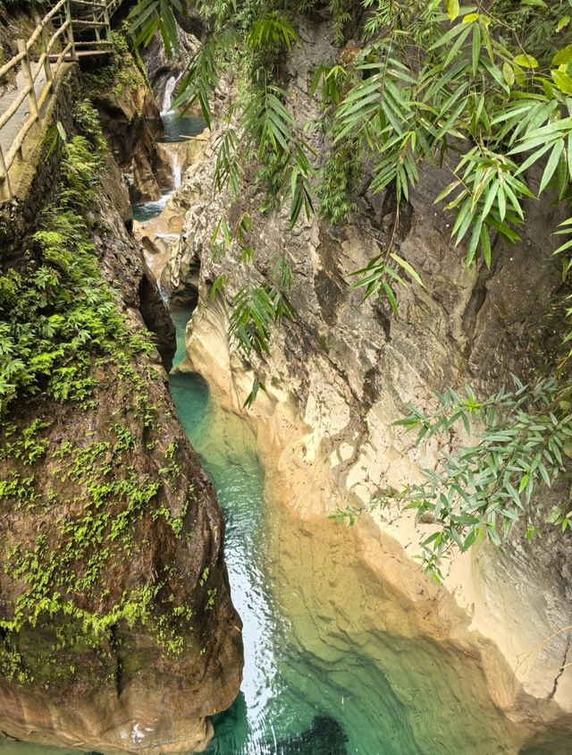 秋日挑戰金刀峽:徒步攻略與獎牌收穫記 秋日挑戰金刀峽:徒步攻略與獎牌收穫記