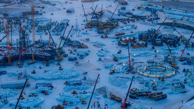 揭秘冰雪奇觀建造記 揭秘冰雪奇觀建造記
