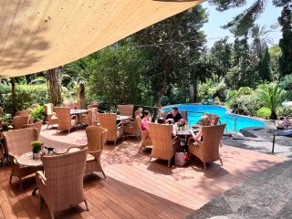 Luxurious Jungle Retreat with Exceptional Service