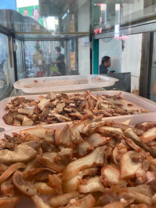 ［台南/中西區］ 阿松割包🐷｜國華街必吃美食 台南平價小吃👋🏻 