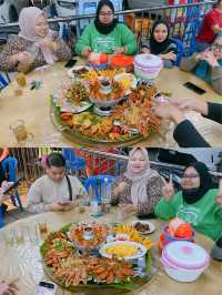 Fresh and mouthwatering Seafood Platter@Perak
