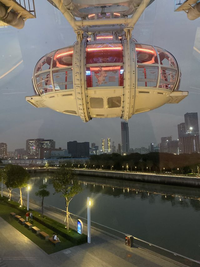 設計新穎的摩天輪