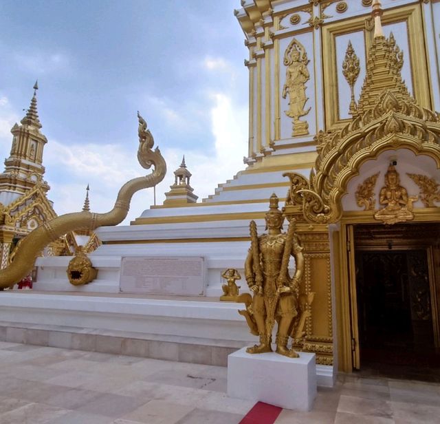 ชวนเที่ยววัดมรุดขนคร 