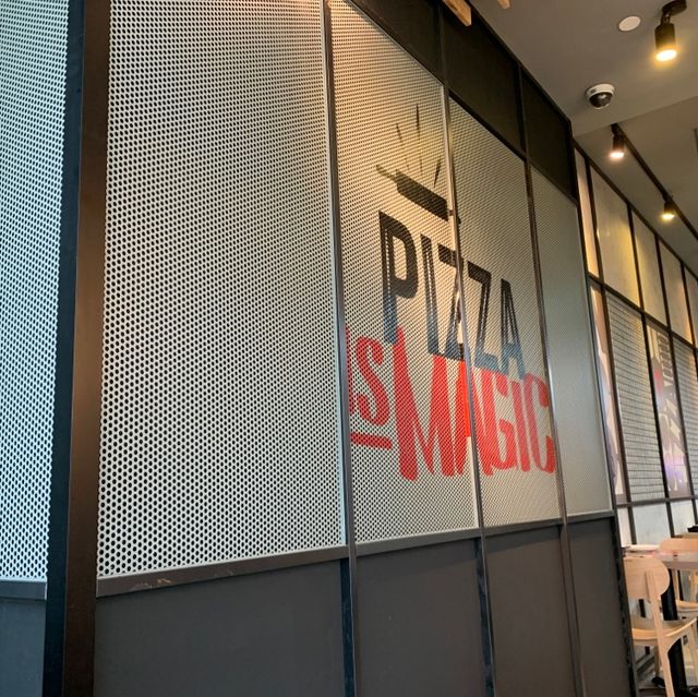 Pizza Hut at PLQ