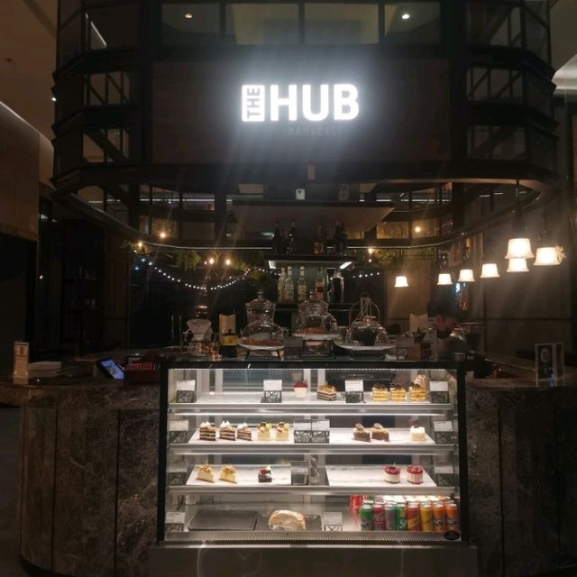 The hub bar & deli