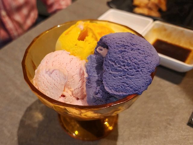 일식 샤부와 고기를 함께 먹고 싶다면 YAKINABE