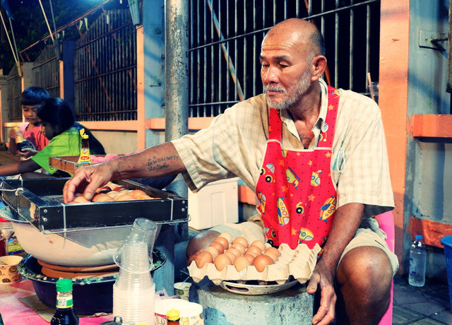 ลุงหมีไข่ปิ้ง ตะกั่วป่า จ.พังงา