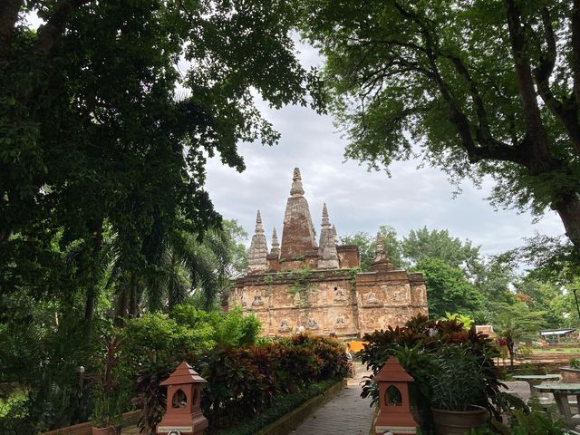 ‘วัดเจ็ดยอด’ พระสถูปเจดีย์ทรงสวย