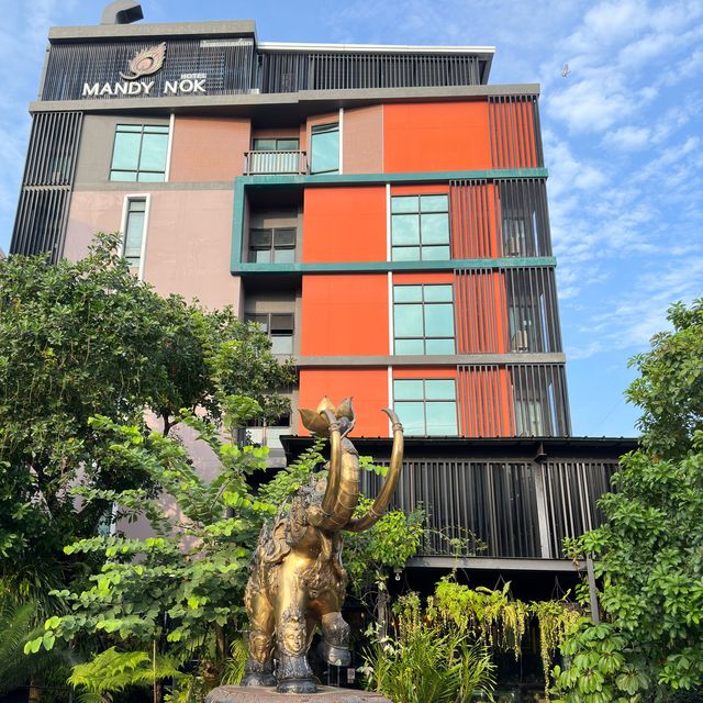 📍Mandy Nok โรงแรมแห่งศิลปะของ อ.เฉลิมชัย ฯ