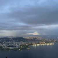 브라질 리우 시내가 보이는 전망대에서 야경 즐기기🌃