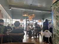 但尼丁早午餐推薦The Perc Cafe，海鮮巧達濃湯真的超好喝呀～海鮮料超多又香濃💕💕