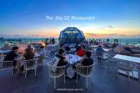 The Sky32 Restaurant 