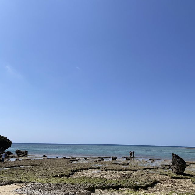 【沖縄県】大人気海カフェでのんびり過ごす