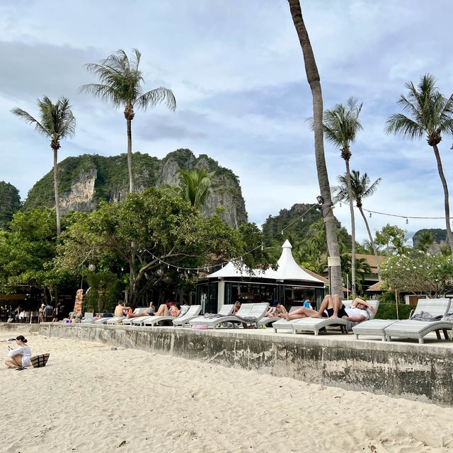 ไปไร่เลย์ ต้องนอนที่ Railay Bay Resort & Spa