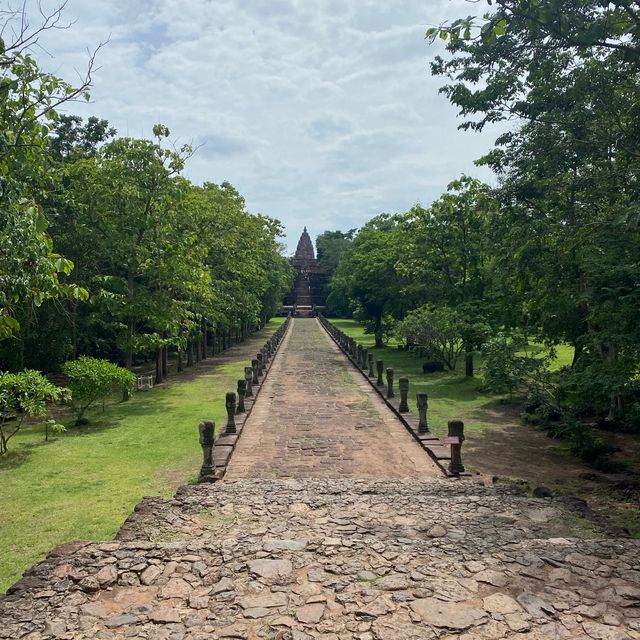 อุทยาน ปราสาทหินพนมรุ้ง 🏰