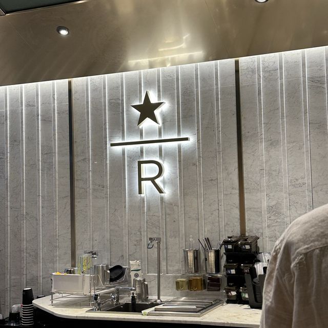 韓国:フェヒョン˗ˏˋ Starbucks in L'Escape Hotel  ˎˊ˗