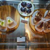 An excellent fine cafe at Shin Heung market, HB01