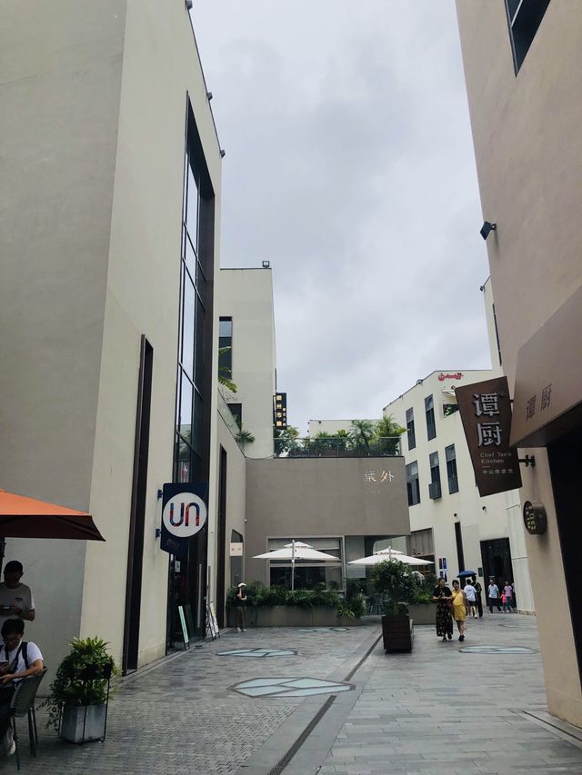 室內室外的商場