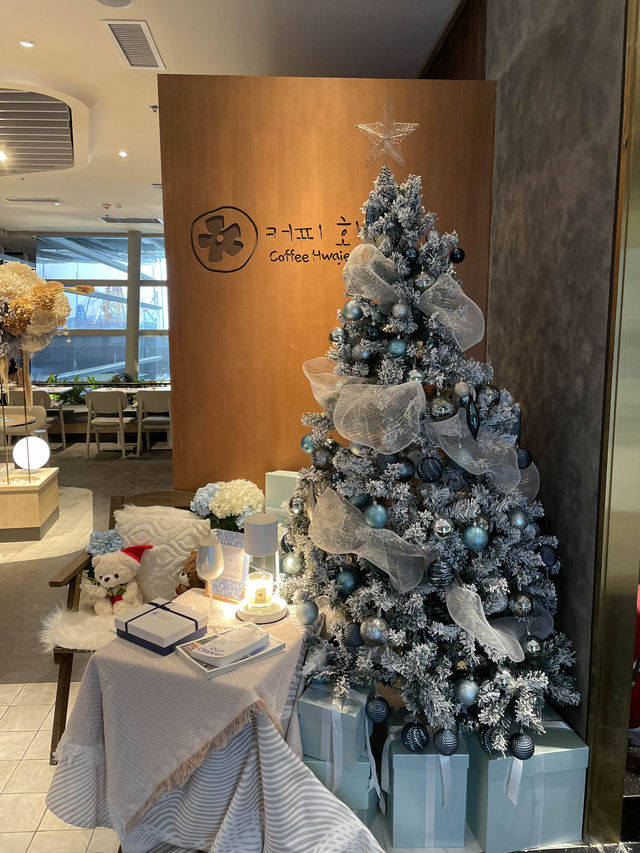 「圓方咖啡店：韓式美食，薑餅人甜品」