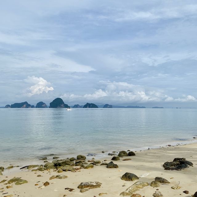 Krabi's Tranquil Beach Paradise