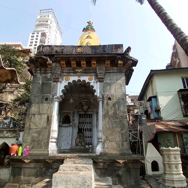 Shri Walkeshwar Temple श्री वाळकेश्वर मंदिर