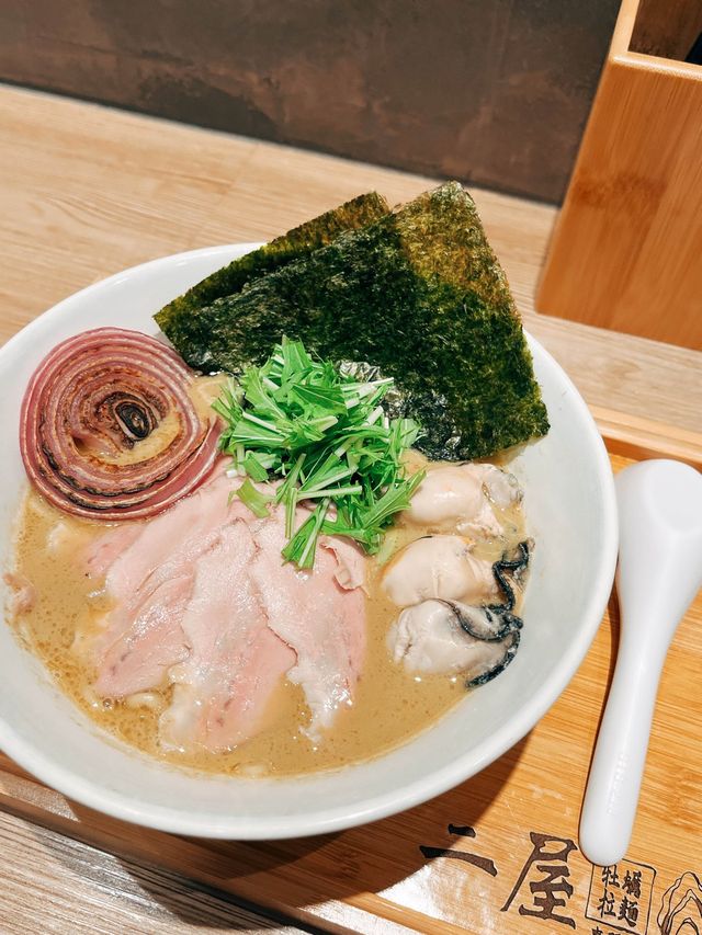 🍜台北美食探店 X 二屋牡蠣拉麵🦪大排長龍到巷口的拉麵