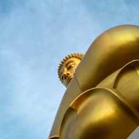 สุขใดไหนจะเท่า…เข้าวัดทำบุญ