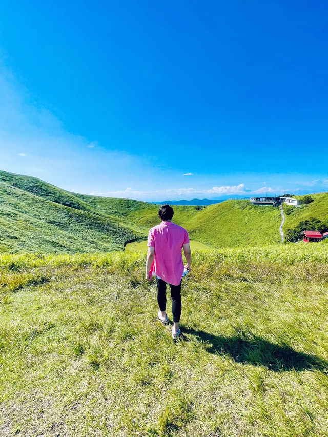 【絶景】晴れた日に行きたい！リフトで登る大室山で空中散歩を楽しむ⛰