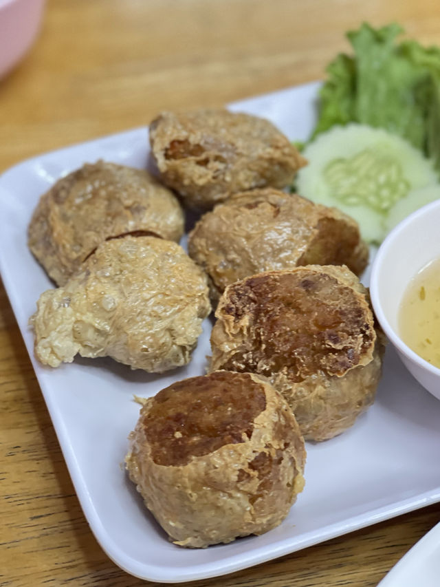ข้าวต้มสมพงษ์ สาขาประชาชื่น