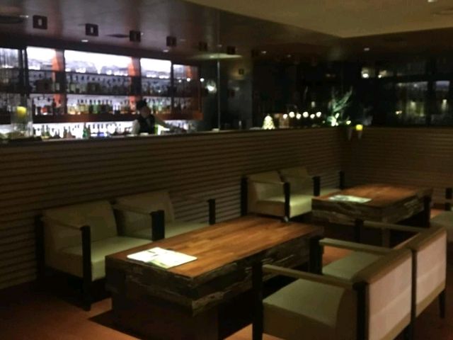 體驗阿寒湖夜晚的酒吧之美：Jomon Lohas Cafe & Bar