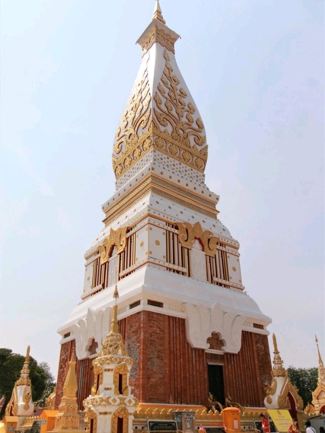 พระธาตุวันอาทิตย์ พระธาตุพนม