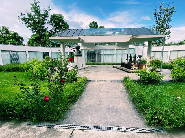 Museum of the Rose l