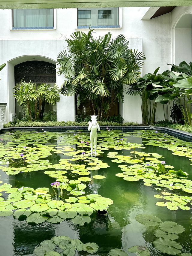 โรงแรมเก่าแก่ใจกลางเมือง⛲️บรรยากาศสวนสวยในกรุงเทพ